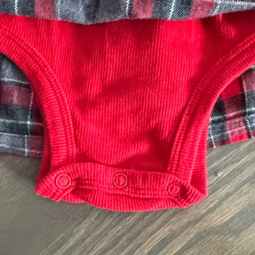Carter’s 2-Piece Holiday Plaid Jumper Set | 6 Months